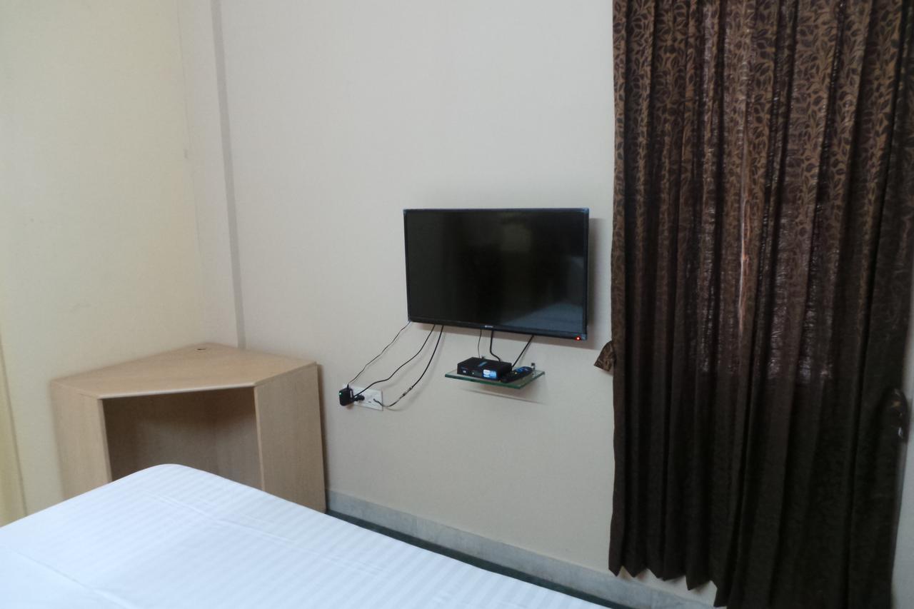 White House Hotel Bangalore Extérieur photo
