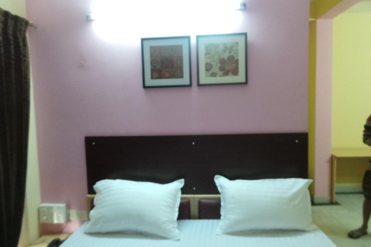 White House Hotel Bangalore Extérieur photo