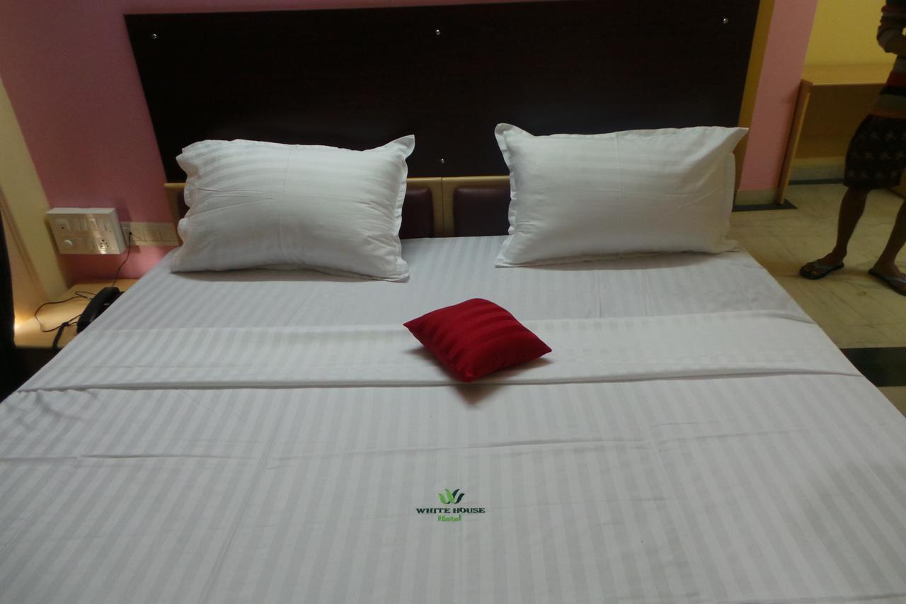 White House Hotel Bangalore Extérieur photo